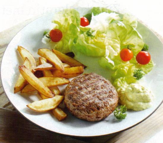 Gegrilde pikante burgers met sla en kruidenmayonaise recept ...