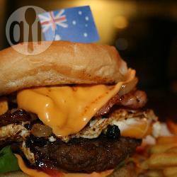 Australische hamburgers met alles erop en eraan recept
