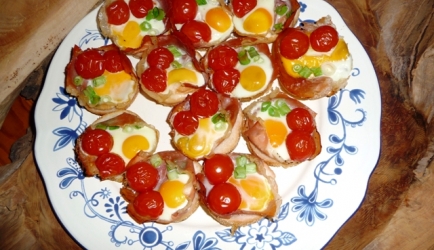 Toast met kwarteleitjes (huevos al capote) recept