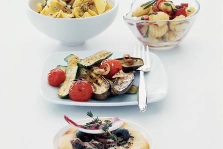 Tortelloni met walnoten, pesto en bleekselderij
