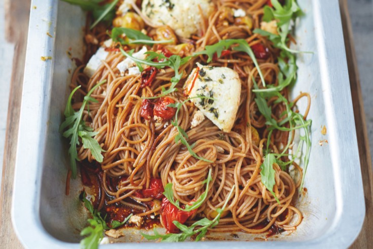 Speltspaghetti met trostomaatjes & gebakken ricotta van jamie oliver