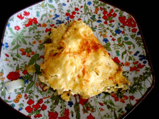 Omelet met pesto, kaas en kappertjes. recept