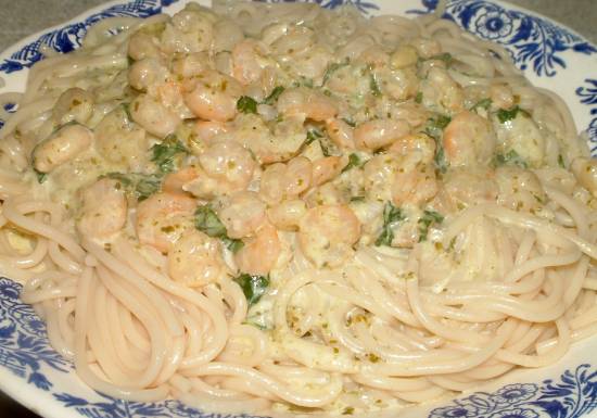Spaghetti met garnalen en pesto roomsaus recept