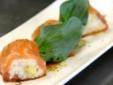 Sushi maken van asperges en zalm recept