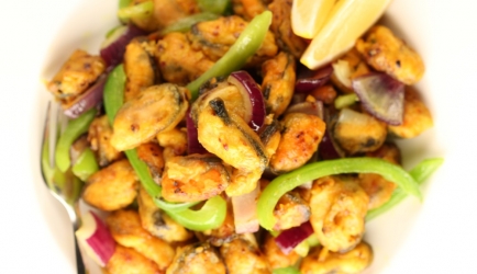 Krokant gebakken mosselen met jb curry madras recept