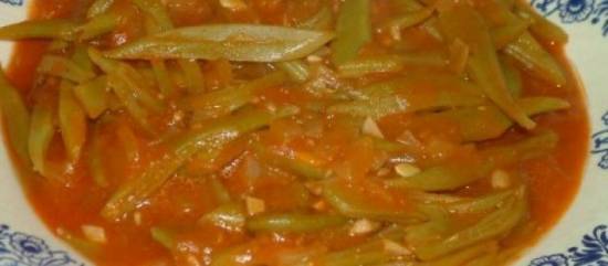 Snijbonen met tomaat en knoflook recept