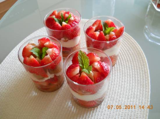 Aardbeien-tiramisu in een glaasje recept