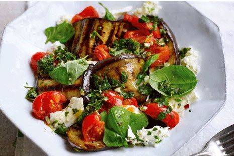 Gegrilde aubergine, honingtomaten® en mozzarella salade recept ...