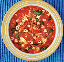 Tomatensoep met pasta uit calabrie recept