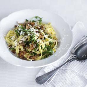 Verse tagliatelle met walnoten recept