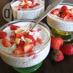 Chia pudding met aardbeien recept