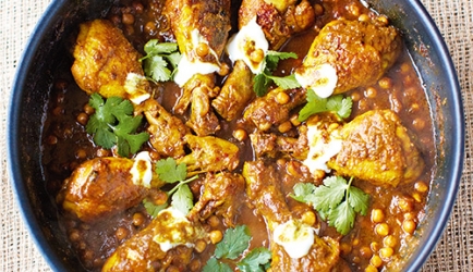 Pukka gele curry met happy drumsticks recept