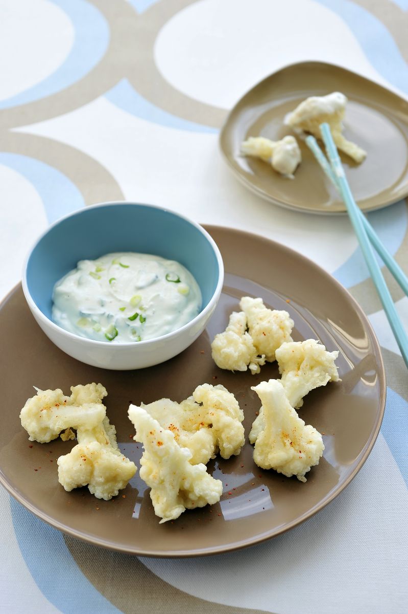 Recept 'bloemkool-tempura met yoghurt-dipsaus'