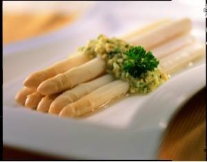 Asperges a la flamande recept