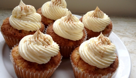 Appel cupcakes met witte chocolade topping recept
