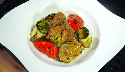 Thaise biefstukreepjes met gegrilde groenten recept