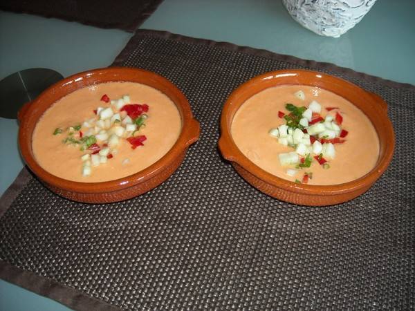 Spaanse koude tomatensoep gazpacho recept