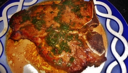 T-bone steak met groene kruiden recept