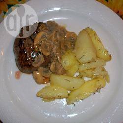 Biefstuk met champignonsaus recept