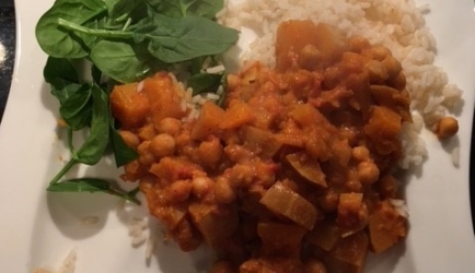 Curry met pompoen en kikkererwten recept