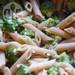 Penne met broccoli en gerookte spek recept