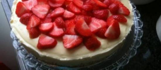 Witte-chocoladecheesecake met aardbeien recept