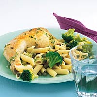 Kip met knoflooksaus en broccoli recept