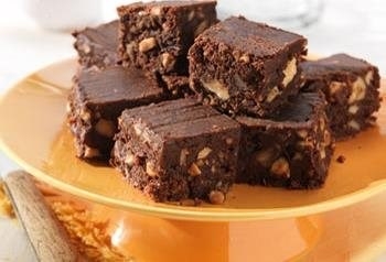 Brownies met rozijnen en noten recept