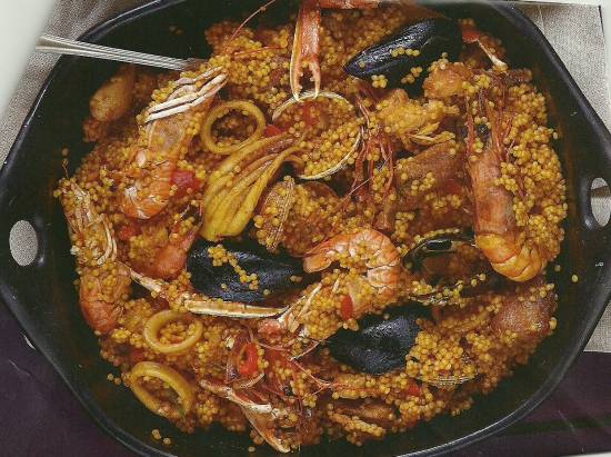 Paella met zeevruchten en couscous. recept