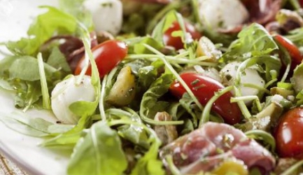 Salade serranoham met pistachenoten recept