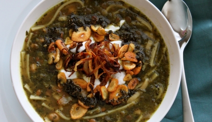 Traditionele perzische soep  ash reshteh recept