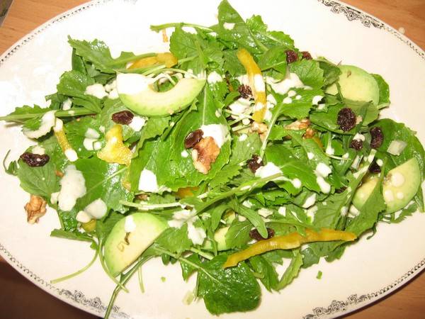 Salade van raapstelen en avocado recept