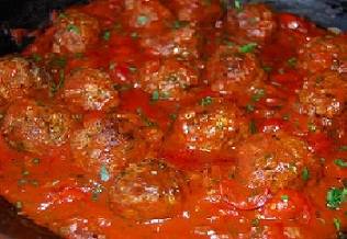 Rozemarijn gehaktballen in tomatensaus recept