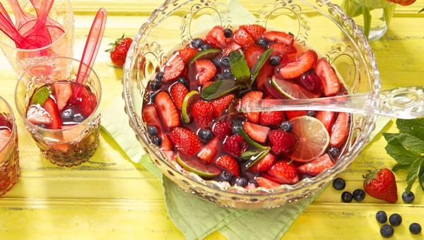 Prosecco-bowl met zomerfruit recept