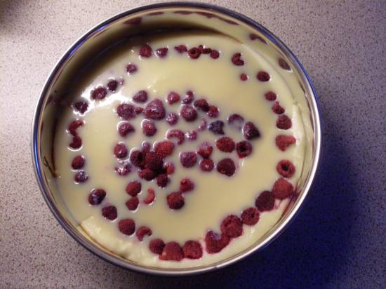 Cheesecake met witte chocolade en cranberry recept