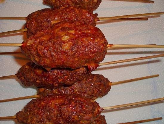 Bifteki spiesjes (variatie op kebab) recept