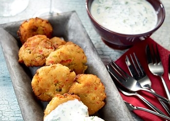 Cajun crabcakes met limoen-kruidenmayonaise recept ...