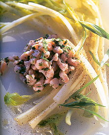 Salade van gemarineerde zalm met bleekselderij recept