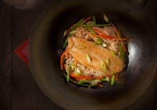 Pangafilet met sajoer groenten recept