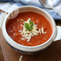 Tomatensoep met rode paprika recept