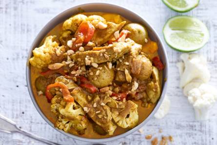 Indiase curry madras met kip en krieltjes