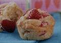 Muffins met roomkaas, rabarber en aardbeien recept