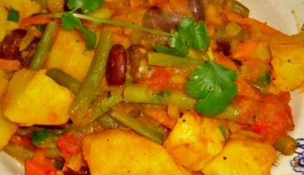 Veganistisch indiaas groenten schotel recept