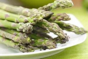 Penne con asparagi e pancetta recept
