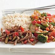 Griekse wokschotel met rijst en gestoofde groenten recept ...
