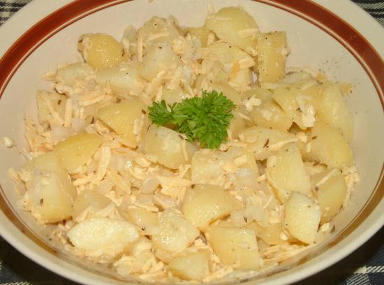 Aardappelsalade met kaas en karwijzaad recept