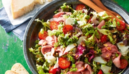 Italiaanse salade met rosbief recept